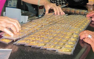 Giá vàng trong nước “đủng đỉnh”, chênh lệch thế giới hơn 4 triệu đồng