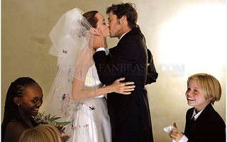Đám cưới Angelina và Brad: Một góc nhìn khác về sao Hollywood