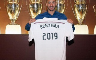 Benzema gia hạn hợp đồng, Khedira không sang Arsenal