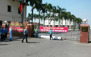 Khẩu hiệu ủng hộ Việt Nam, phản đối Trung Quốc trước DN Đài Loan