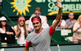 Federer và “tiểu Federer” cùng lên ngôi vô địch