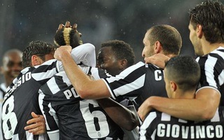 Roma thua thảm, dâng chức vô địch Serie A cho Juventus