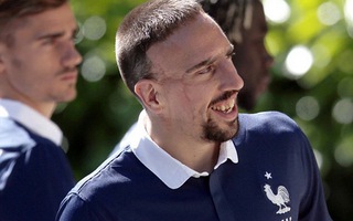 Franck Ribery chia tay tuyển Pháp