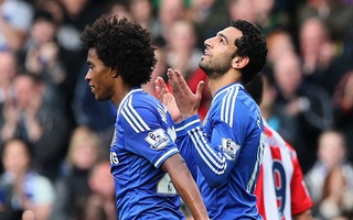 Tân binh Salah lập công, Chelsea trở lại ngôi đầu
