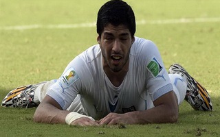 Sốc: Suarez bị cách ly khỏi các hoạt động bóng đá 4 tháng