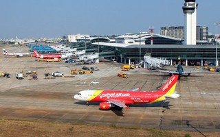 Khách dọa bom khi đang lên máy bay VietJet ở Nội Bài