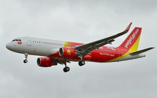 Máy bay VietJet hạ cánh khẩn nguy vì hỏng hệ thống thủy lực