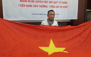 Đi bộ xuyên Việt gây quỹ từ thiện “Tiếp bước đến trường – Vững chí ra khơi”