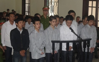 312 tháng tù cho 14 kẻ gây rối trong vụ lộn xộn ở Vũng Áng