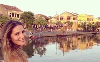 Người đẹp Amanda Byram khoe ảnh “du hí” Việt Nam