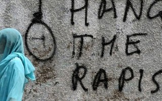 Ấn Độ tử hình 3 kẻ hiếp dâm