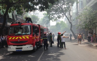 Cháy nhà tại đường Hai Bà Trưng, nhiều người hốt hoảng