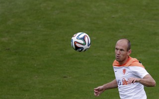 2 giờ ngày 14-6, Tây Ban Nha - Hà Lan: Robben tự tin phục thù