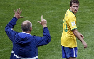 Ảnh chế Brazil – Đức: HLV Scolari ra lệnh chỉ để thua 7 bàn!
