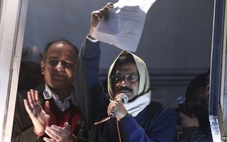 Thủ hiến chống tham nhũng của Delhi từ chức