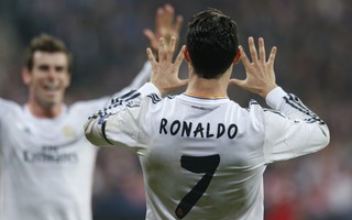 Ronaldo lập kỳ tích mới ở Champions League