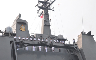 Tàu Hải quân Singapore thăm hữu nghị Việt Nam
