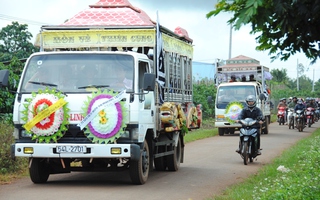 Đại tang gia đình có 3 đứa con chết đuối