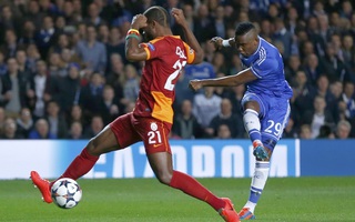 Drogba tịt ngòi, Chelsea vào tứ kết