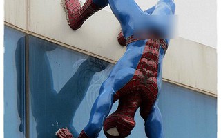Tượng “Spider-Man” ở Hàn Quốc bị dỡ vì phản cảm