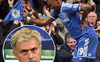 Eto'o ám chỉ HLV Mourinho là “kẻ ngu ngốc”