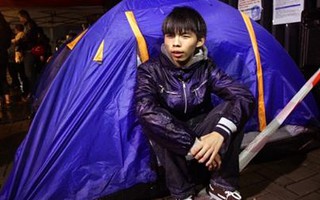Hồng Kông: Joshua Wong tuyên bố tuyệt thực