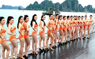 Người đẹp Hạ Long khoe dáng với bikini
