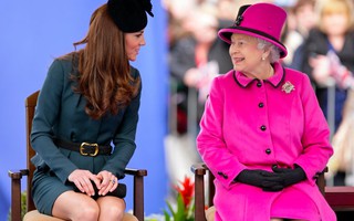 Nữ hoàng Anh cấm cháu dâu mặc váy ngắn