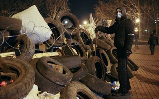 Lữ đoàn dù Ukraine về phe biểu tình thân Nga