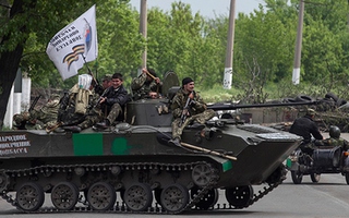 Ukraine nhốn nháo, NATO tập trận cực lớn