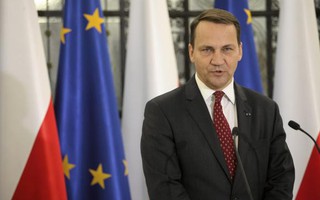 Chủ tịch Quốc hội Ba Lan tiết lộ đề nghị "chia Ukraine" của ông Putin