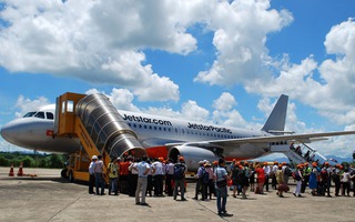 Máy bay Jetstar kín khách ngày đầu đến Thái Lan