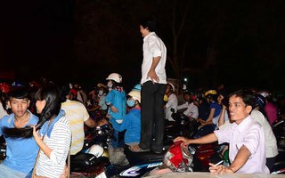 Kẹt xe nghiêm trọng sau lễ khai mạc hội Xuân núi Bà