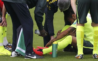 Neymar chấn thương, tuyển Brazil lo “sốt vó”