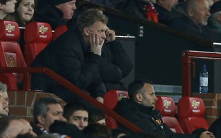 M.U xem xét sa thải HLV Moyes