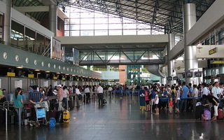 "Phản pháo" xếp Nội Bài, Tân Sơn Nhất vào top 10 sân bay kém