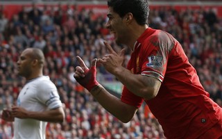 Suarez đi vào lịch sử Liverpool