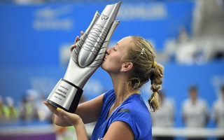 Bouchard đòi nợ bất thành, Kvitova vô địch WTA Vũ Hán