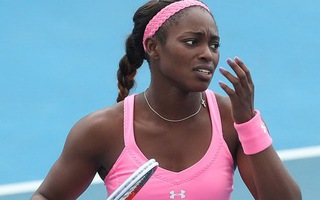 Stephens, Davis nối gót Serena chia tay Family Circle Cup