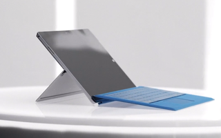 Surface Pro 3 - tablet thách thức laptop