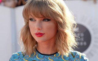 Taylor Swift lập kỷ lục bán đĩa