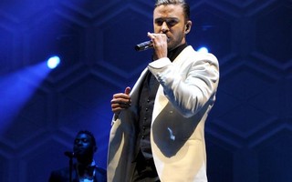 Justin Timberlake liên tục xin lỗi người hâm mộ