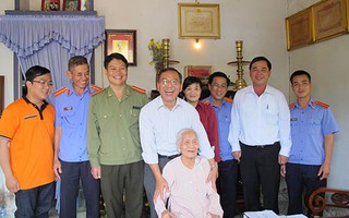 Tri ân mẹ Việt Nam anh hùng