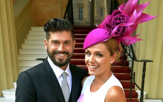 Người đẹp Katherine Jenkins thành “hoa có chủ”