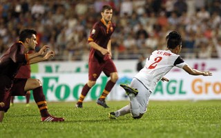 U19 VN - U19 AS Roma 1-2: Thua trong thế thắng