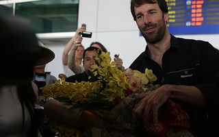 Nô nức đón Van Nistelrooy và cúp Champions League