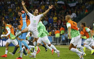 Hòa Nga 1-1, Algeria làm nên chiến tích lịch sử