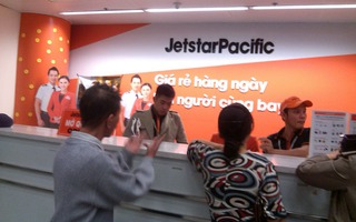 Trễ gần 9 giờ, hành khách của JetstarPacific đòi lại tiền