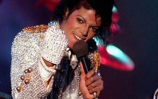 Michael Jackson qua đời 6 năm vẫn kiếm được gần 2 tỉ USD