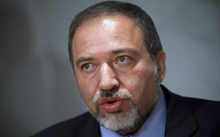 Ngoại trưởng Israel: Nên chặt đầu những người Ả Rập bất trung
